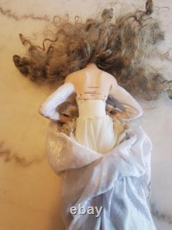 Vintage Franklin Mint Heirloom Guinevere Queen of Camelot Porcelain Doll 17 inch