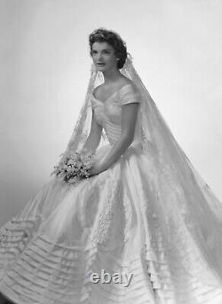 Vintage Franklin Mint Jacqueline Kennedy 16 Porcelain Heirloom Bride Doll