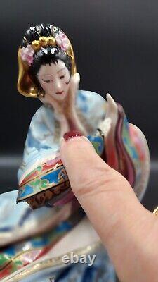 Vintage Snow Princess by Franklin Mint Company Hand-Crafted Made in Malaysia