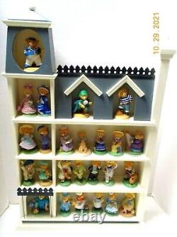 Vtg. 1980's Franklin Mint HOTEL TEDDINGTON BEAR FIGURINES COMPLETE SET & SHELF