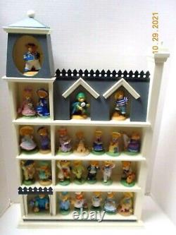 Vtg. 1980's Franklin Mint HOTEL TEDDINGTON BEAR FIGURINES COMPLETE SET & SHELF