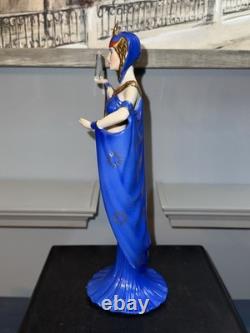 Vtg EGYPTIAN QUEEN (Power) Porcelain Figurine by FRANKLIN MINT- 11-No Box -EUC